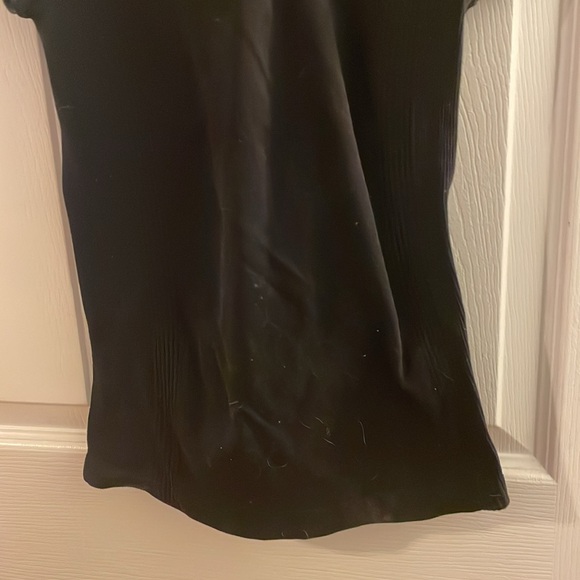 Black Scoop Neck Stretchy T-shirt - Picture 5 of 8